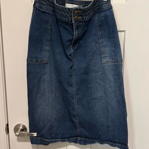 Plus sized, blue jeans skirt